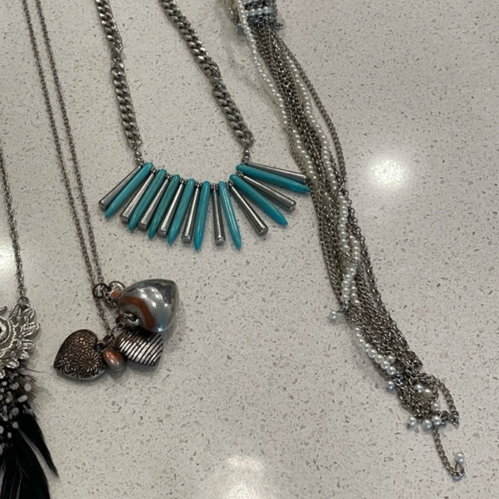 Necklace bundle - Picture 3 of 4